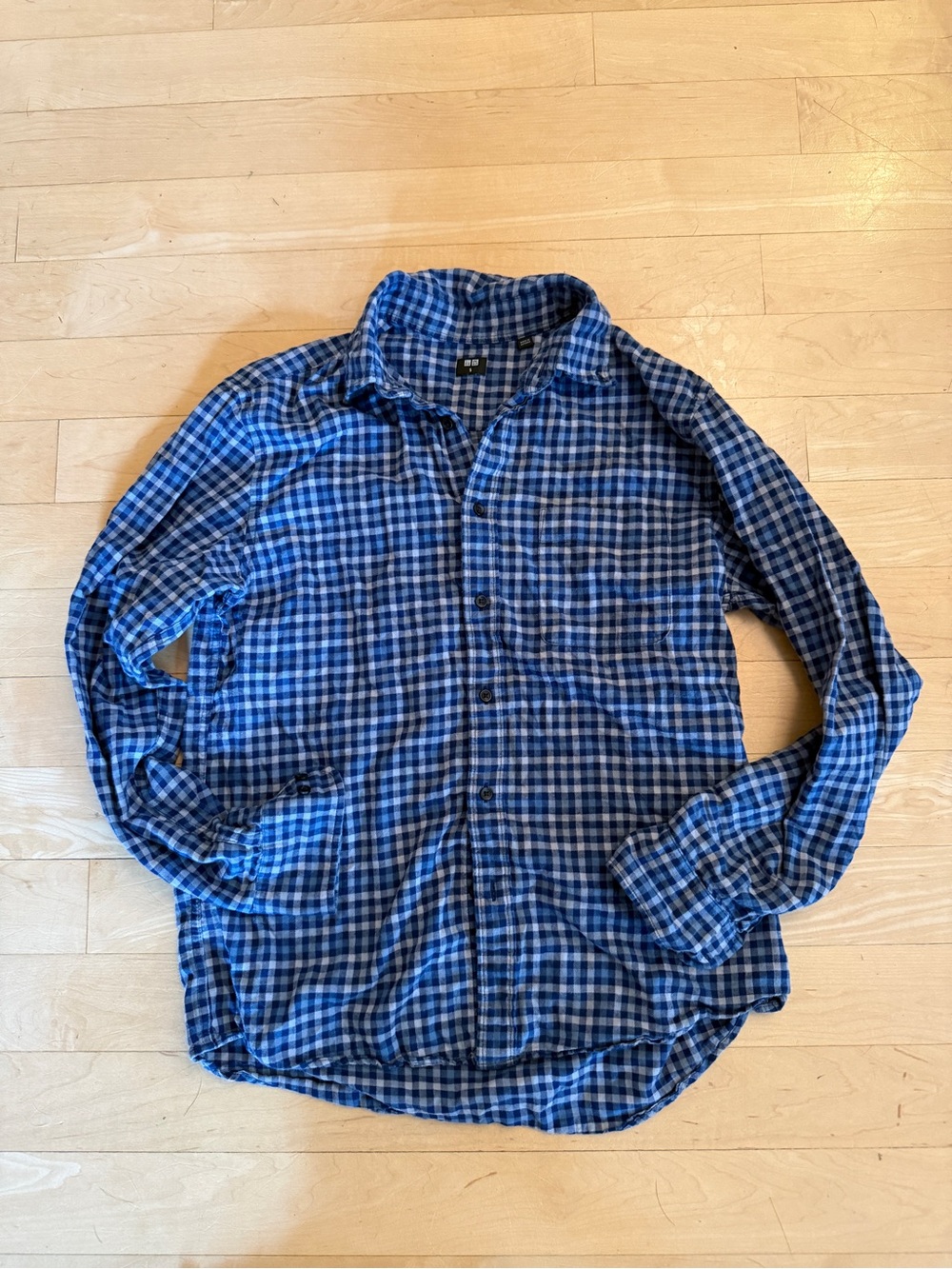 Uniqlo Blue Gingham Flannel Button Down